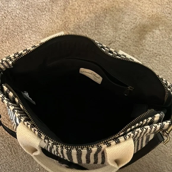 Universal Thread Canvas Purse #C - Picture 3 of 8